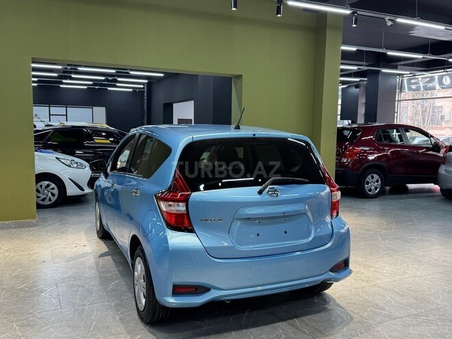 Nissan Note-9