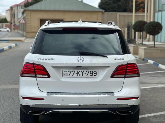 Mercedes  2017, 197,900 km - 2.2 л - Bakı
