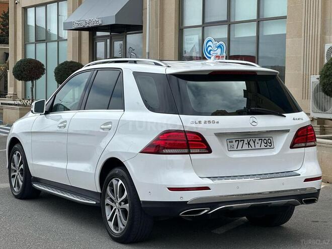 Mercedes  2017, 197,900 km - 2.2 л - Bakı