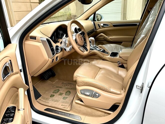 Porsche Cayenne-15