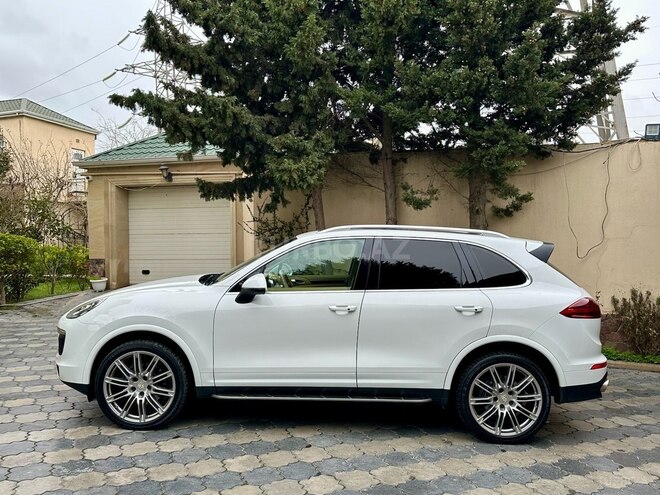 Porsche Cayenne-6
