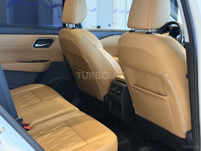 Nissan X-Trail-13