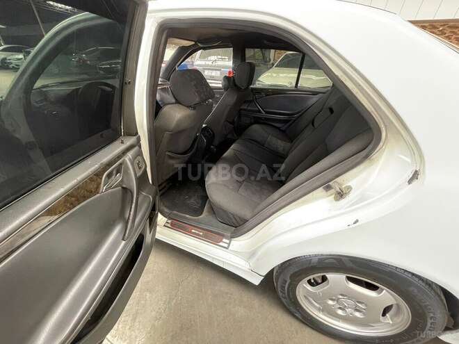 Mercedes E 300 d 1996, 524,360 km - 3.0 l - Gəncə