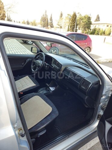 Volkswagen Golf 1997, 217,000 km - 1.8 l - Gəncə