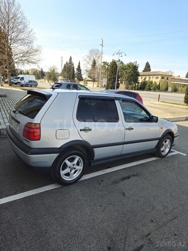 Volkswagen Golf 1997, 217,000 km - 1.8 l - Gəncə