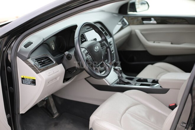 Hyundai Sonata-10