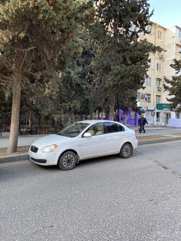 Hyundai Accent 2010, 242,500 km - 1.4 л - Bakı