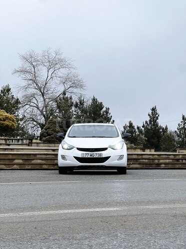 Hyundai Elantra 2012, 280,000 km - 1.8 л - Qusar