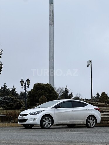 Hyundai Elantra 2012, 280,000 km - 1.8 л - Qusar