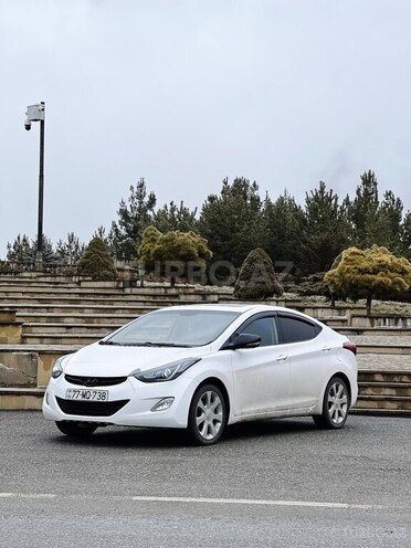 Hyundai Elantra 2012, 280,000 km - 1.8 л - Qusar