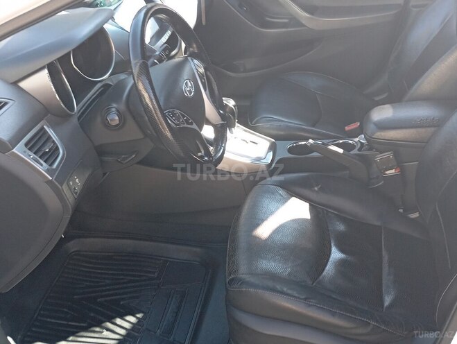 Hyundai Elantra 2012, 280,000 km - 1.8 л - Qusar