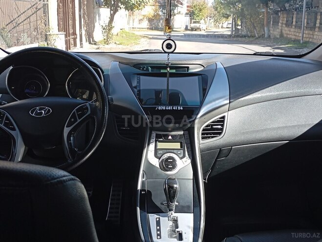Hyundai Elantra 2012, 280,000 km - 1.8 л - Qusar