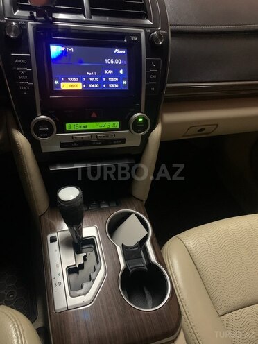 Toyota Camry-10