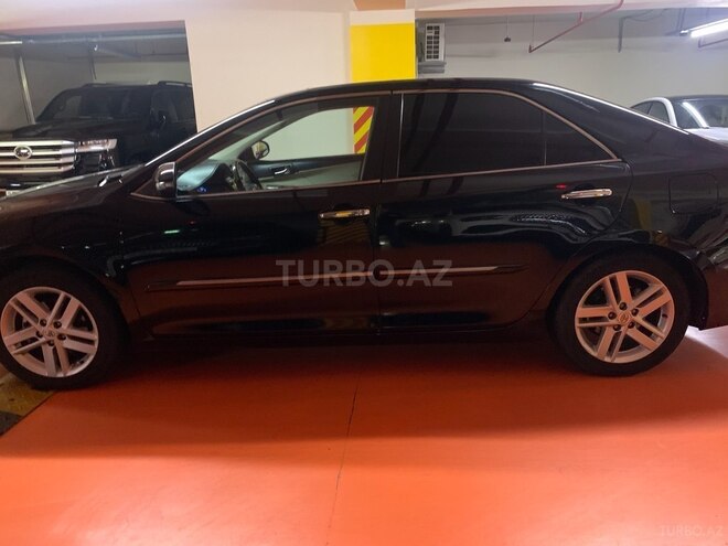 Toyota Camry-12
