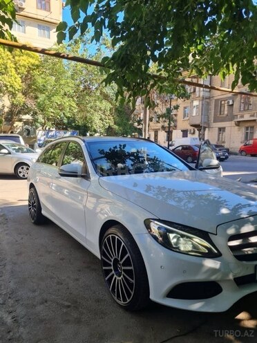 Mercedes C 200 d 2015, 196,000 km - 2.0 l - Bakı