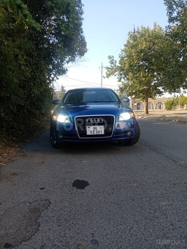 Audi A4 2006, 330,000 km - 2.0 l - Gəncə