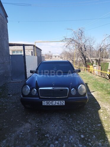 Mercedes E 230 1996, 338,000 km - 2.3 l - Naxçıvan