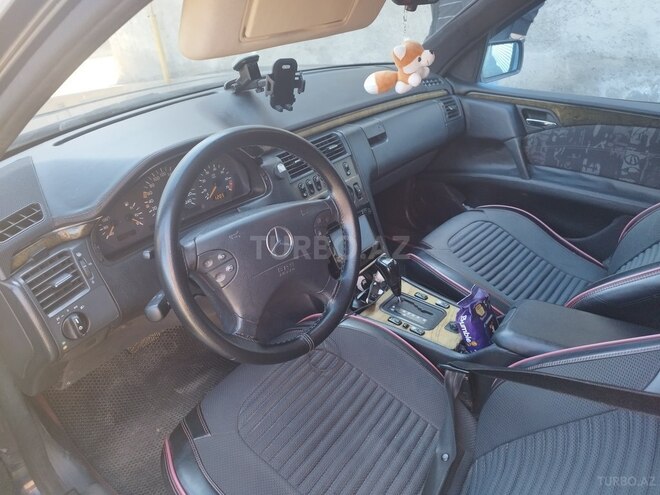 Mercedes E 230 1996, 338,000 km - 2.3 l - Naxçıvan
