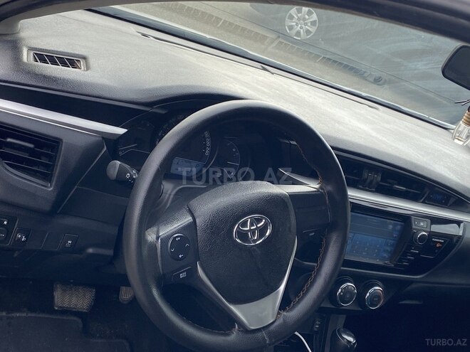 Toyota Corolla 2014, 304,000 km - 1.6 л - Ucar