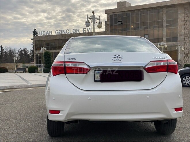Toyota Corolla 2014, 304,000 km - 1.6 л - Ucar