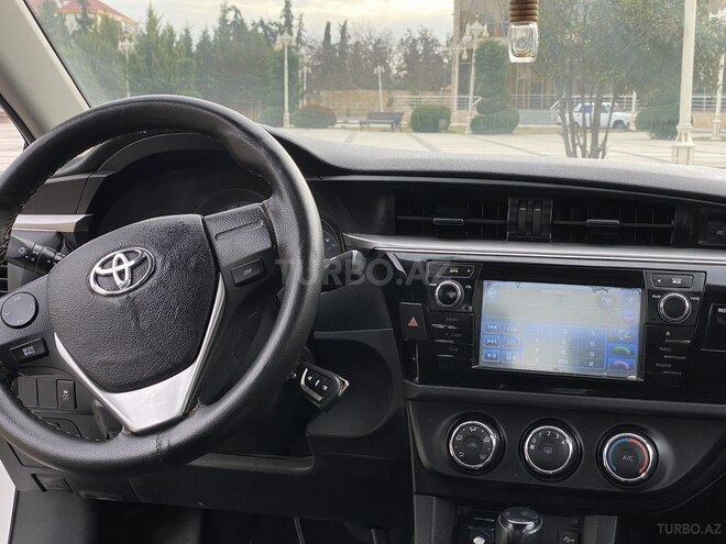 Toyota Corolla 2014, 304,000 km - 1.6 л - Ucar
