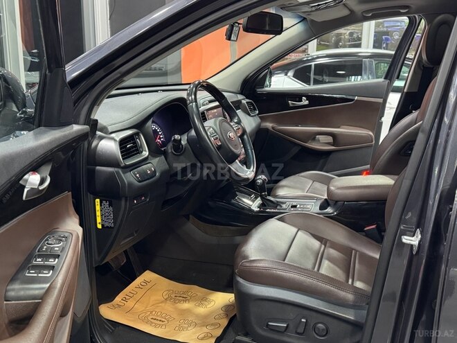 Kia Sorento-9