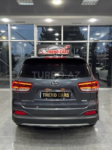 Kia Sorento-7