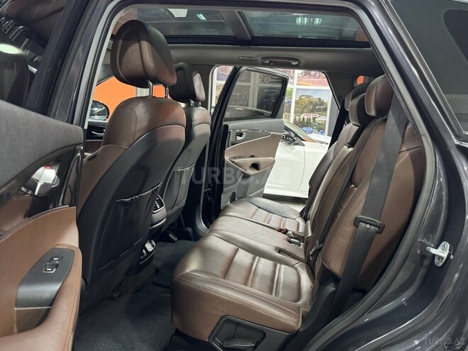Kia Sorento-13