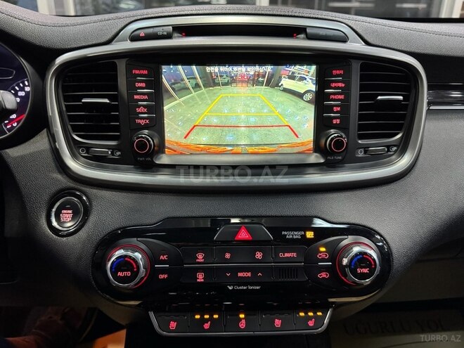 Kia Sorento-16