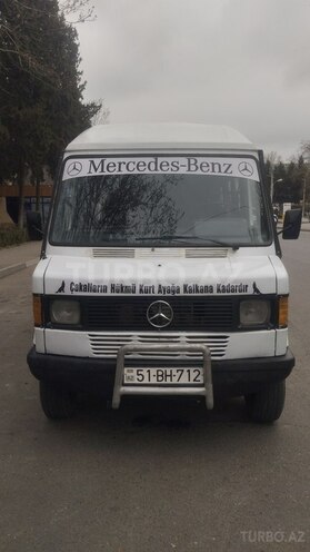 Mercedes 208 D 1994, 300,000 km - 2.9 l - Mingəçevir
