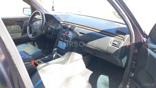 Mercedes E 240 1998, 186,000 km - 2.4 l - Şəmkir
