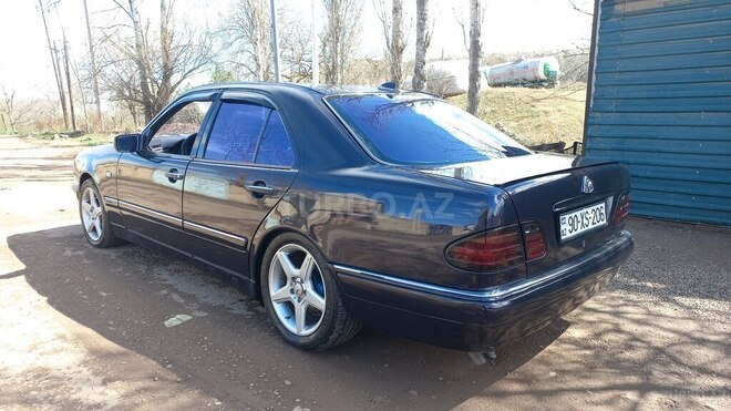 Mercedes E 240 1998, 186,000 km - 2.4 l - Şəmkir
