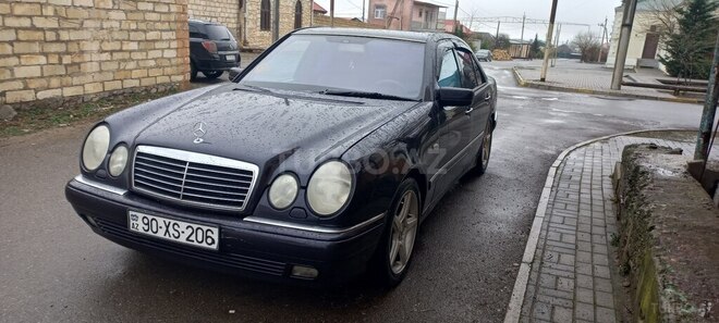 Mercedes E 240 1998, 186,000 km - 2.4 l - Şəmkir