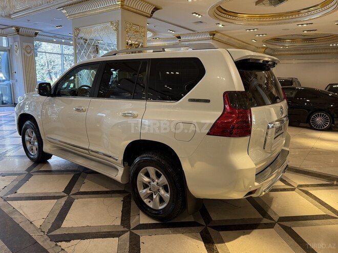 Toyota Land Cruiser Prado-7