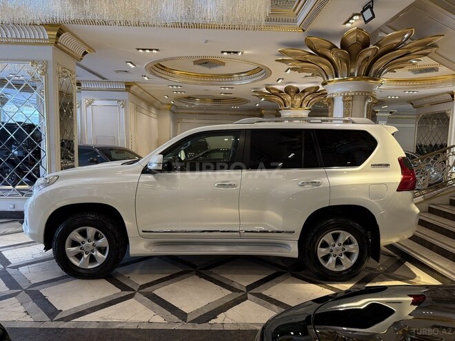Toyota Land Cruiser Prado-5