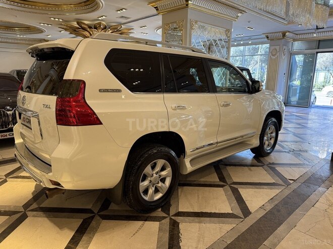 Toyota Land Cruiser Prado-8