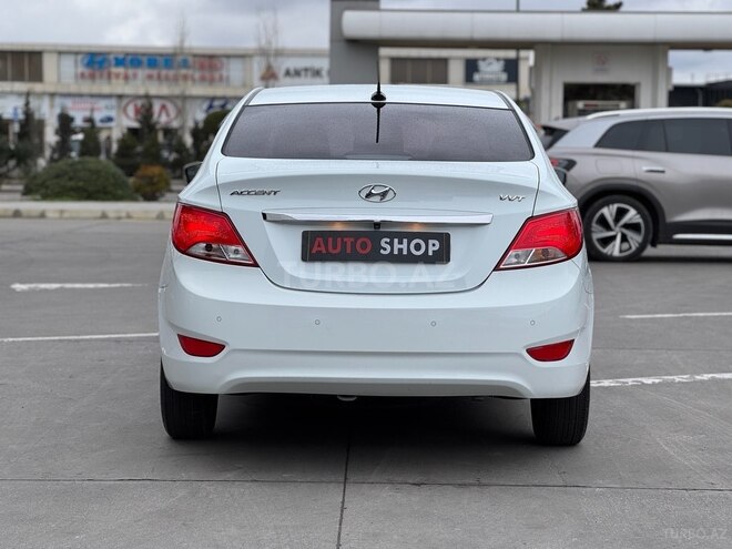 Hyundai Accent 2015, 142,000 km - 1.4 l - Bakı
