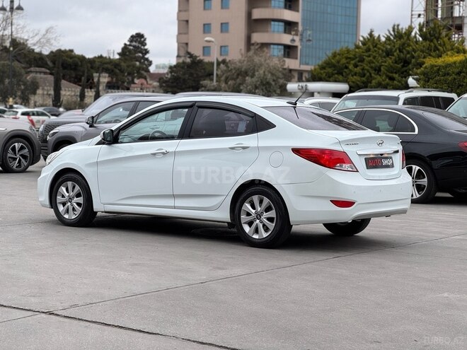 Hyundai Accent 2015, 142,000 km - 1.4 l - Bakı