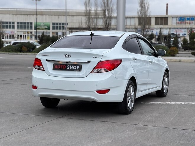Hyundai Accent 2015, 142,000 km - 1.4 l - Bakı