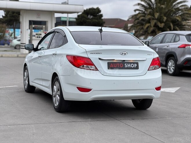 Hyundai Accent 2015, 142,000 km - 1.4 l - Bakı