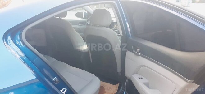 Hyundai Elantra 2018, 79,862 km - 2.0 l - Bakı