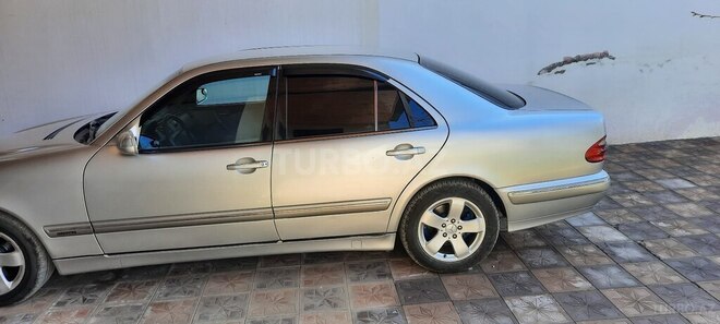Mercedes E 240 1999, 327,000 km - 2.4 л - Bakı
