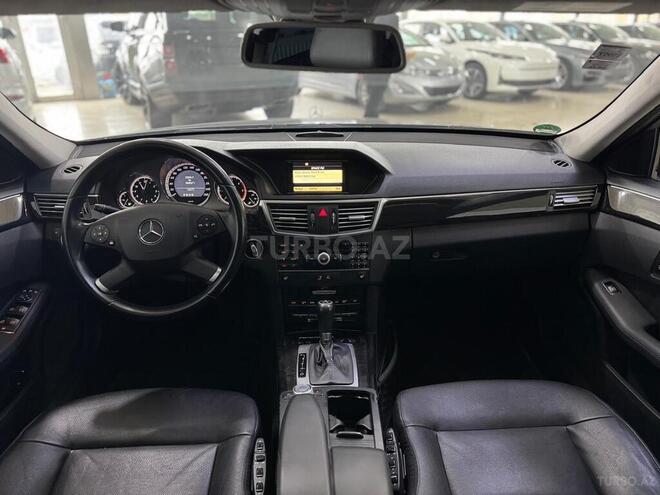 Mercedes E 250-13