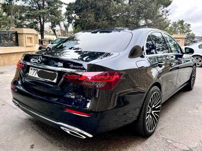 Mercedes E 300 de-12