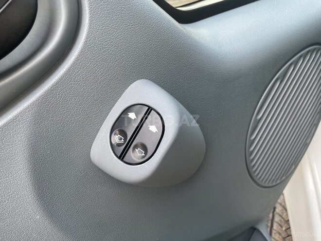 Ford Transit-9