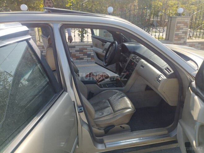 Mercedes E 230 1996, 431,897 km - 2.3 l - Bakı