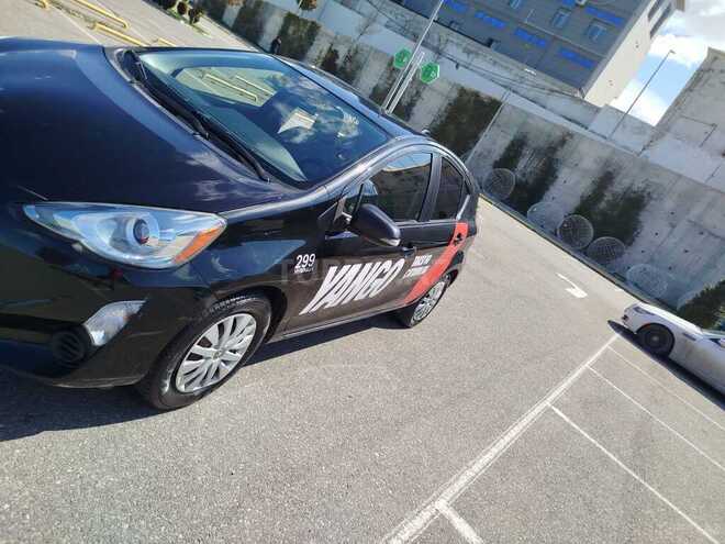 Toyota Prius C 2016, 145,000 km - 1.5 l - Bakı