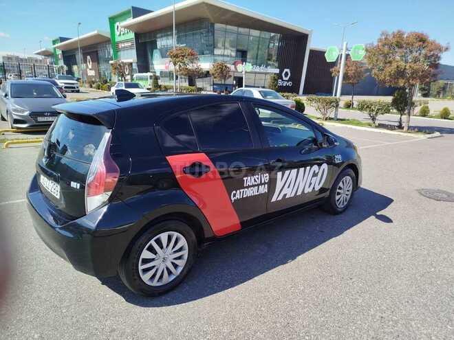 Toyota Prius C 2016, 145,000 km - 1.5 l - Bakı