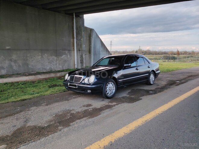 Mercedes E 320 1999, 324,578 km - 3.2 l - Bakı