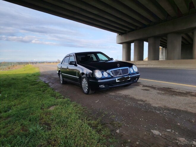 Mercedes E 320 1999, 324,578 km - 3.2 l - Bakı